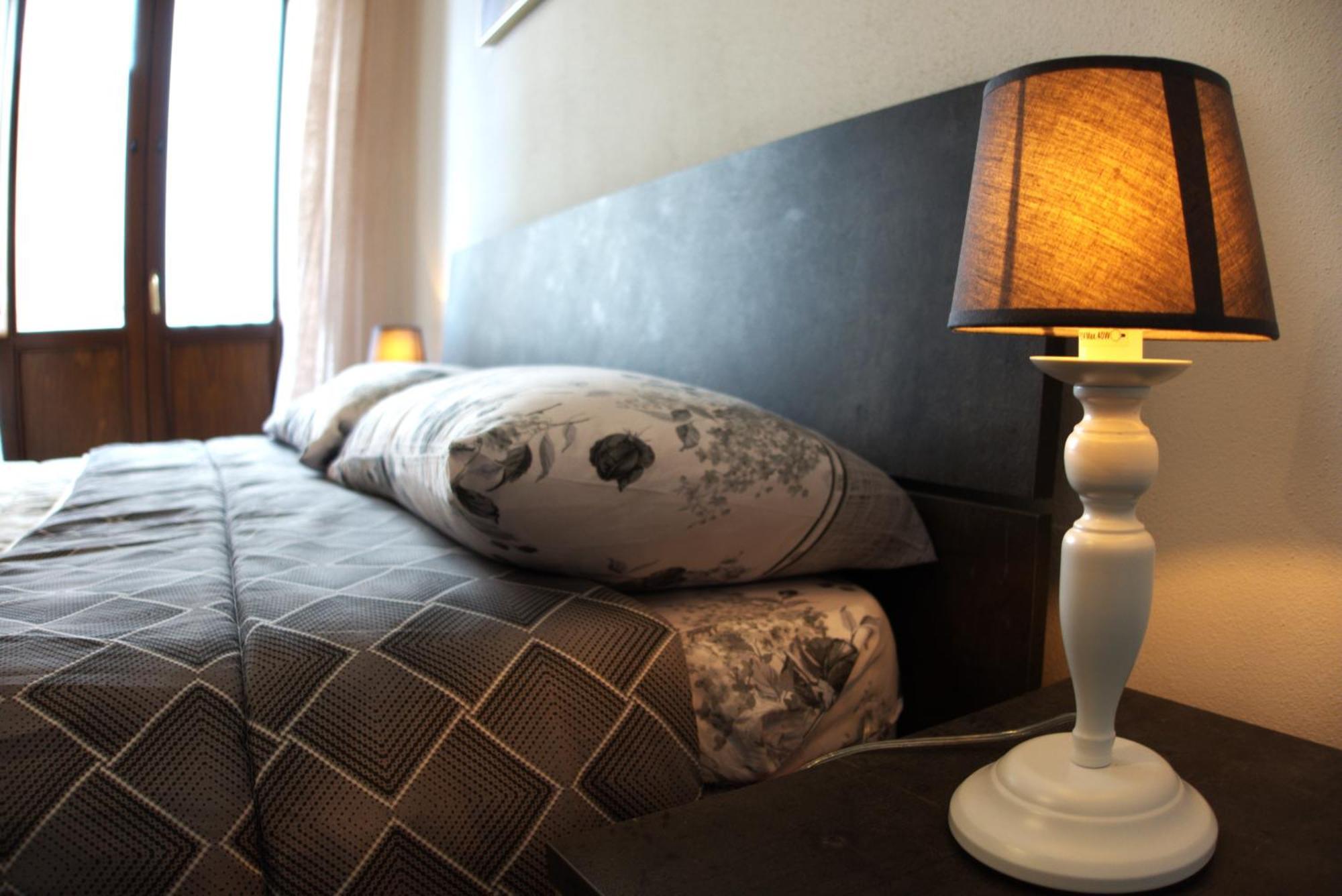 Dimora Del Sole - Civico 13 Hotel L'Aquila Ngoại thất bức ảnh
