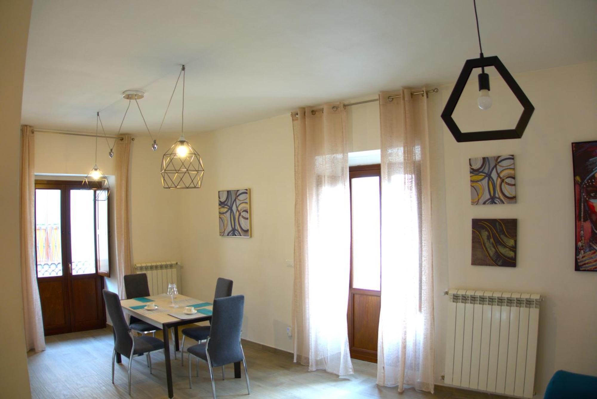 Dimora Del Sole - Civico 13 Hotel L'Aquila Ngoại thất bức ảnh