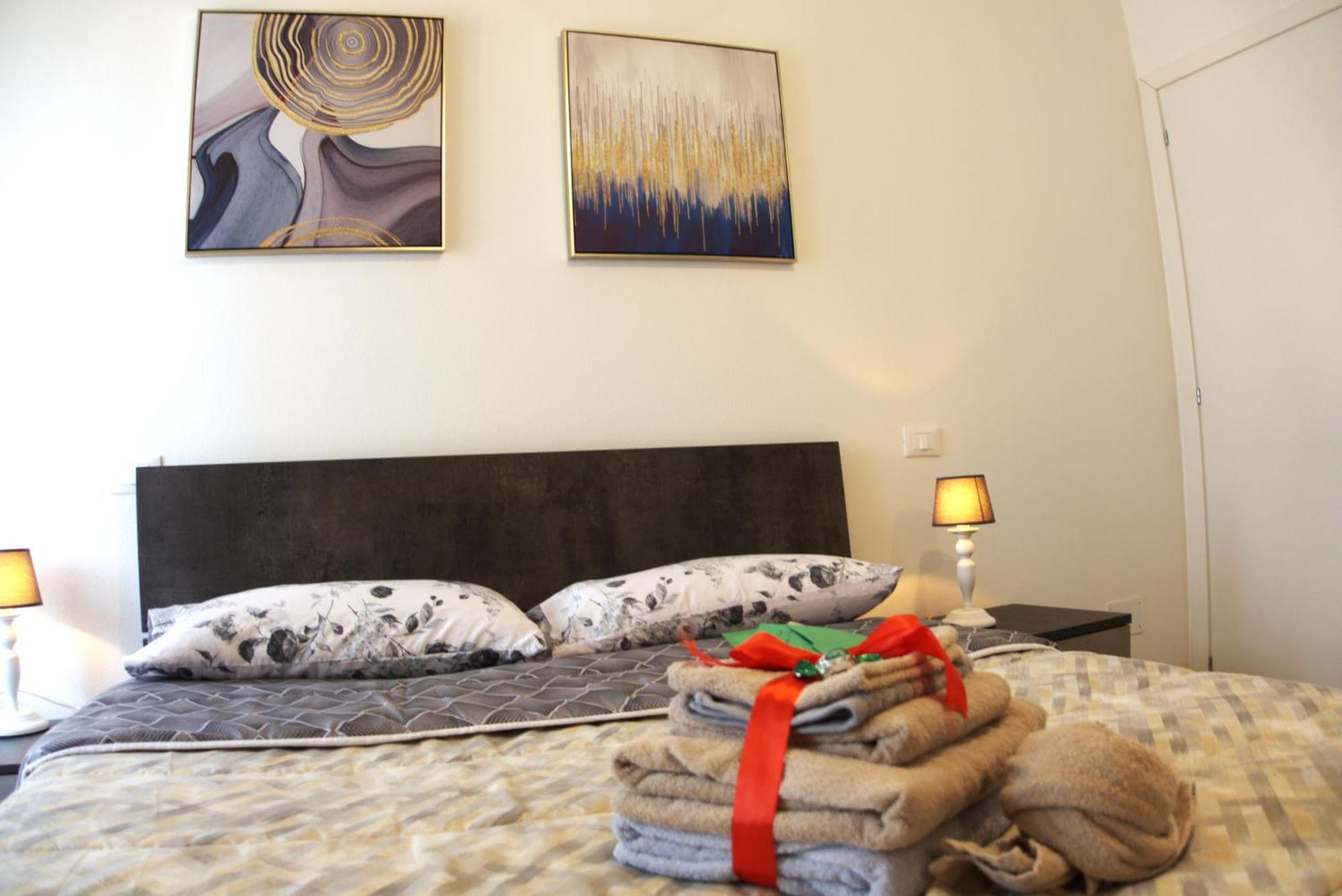 Dimora Del Sole - Civico 13 Hotel L'Aquila Ngoại thất bức ảnh