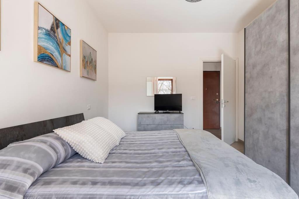 Dimora Del Sole - Civico 13 Hotel L'Aquila Ngoại thất bức ảnh