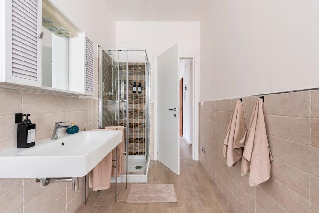 Dimora Del Sole - Civico 13 Hotel L'Aquila Ngoại thất bức ảnh