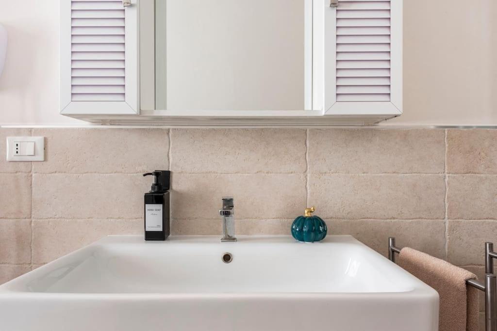 Dimora Del Sole - Civico 13 Hotel L'Aquila Ngoại thất bức ảnh